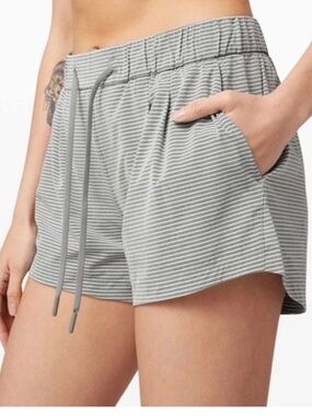 Lululemon Stroll At Sundown Shorts Women Gray White Stripe Drawstring Athleisure